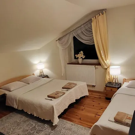 Aven'A Pokoje Goscinne Z Basenem Ujście-Darłowskie Exterior foto