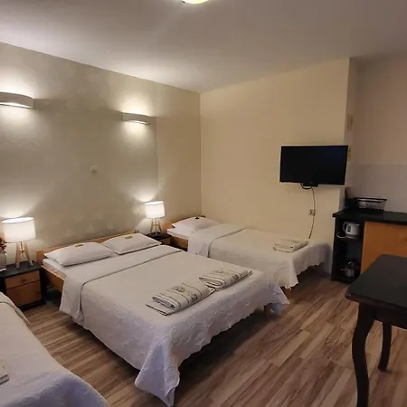 Aven'A Pokoje Goscinne Z Basenem Ujście-Darłowskie Exterior foto