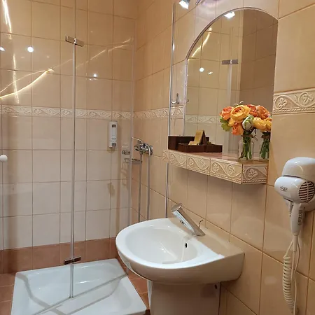 Aven'A Pokoje Goscinne Z Basenem Ujście-Darłowskie Exterior foto