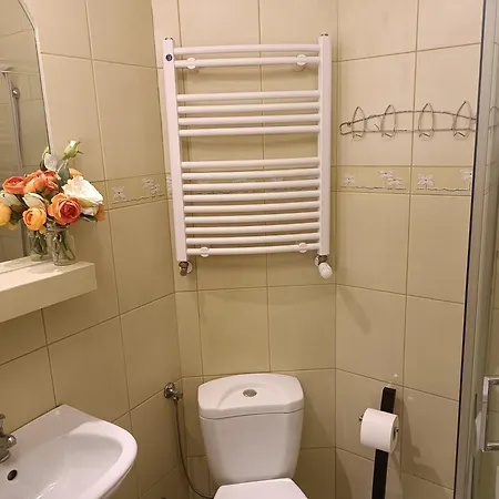 Aven'A Pokoje Goscinne Z Basenem Ujście-Darłowskie Exterior foto