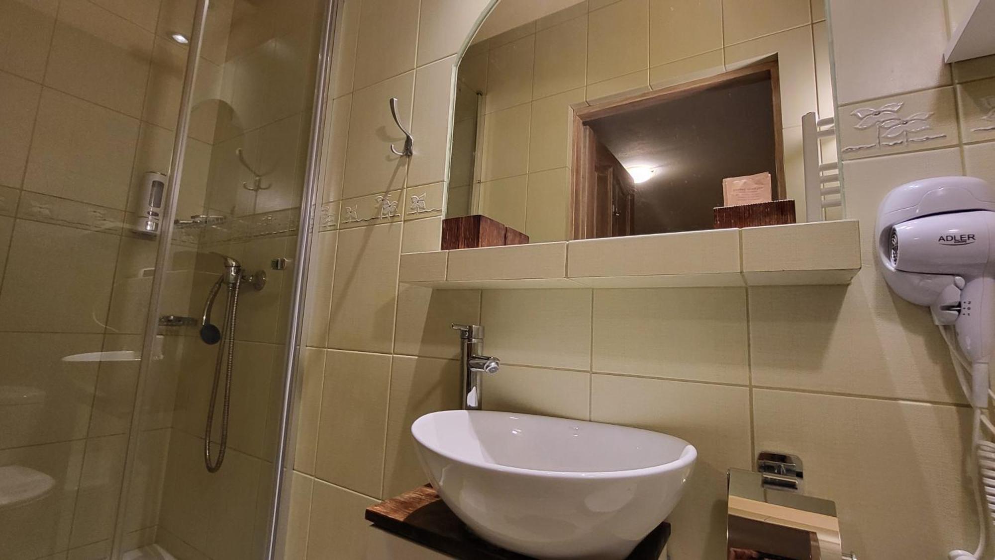 Privatunterkunft Aven'a Goscinne Z Basenem *